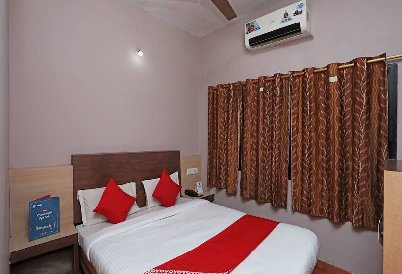 فندق Janaki Residency