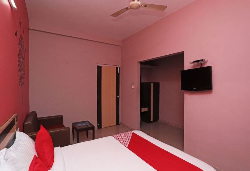 فندق Janaki Residency