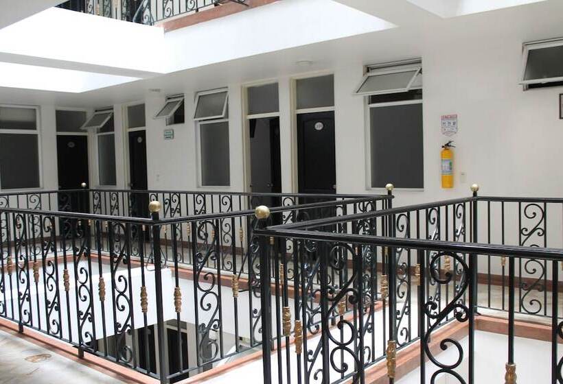 בית מלון כפרי Macedonia Plaza Medellin