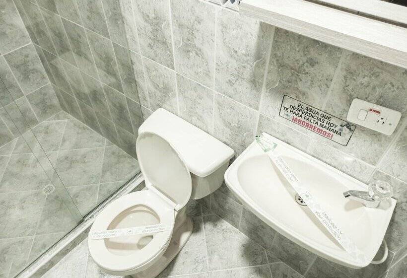 בית מלון כפרי Macedonia Plaza Medellin