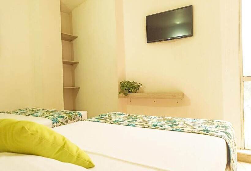 בית מלון כפרי Macedonia Plaza Medellin