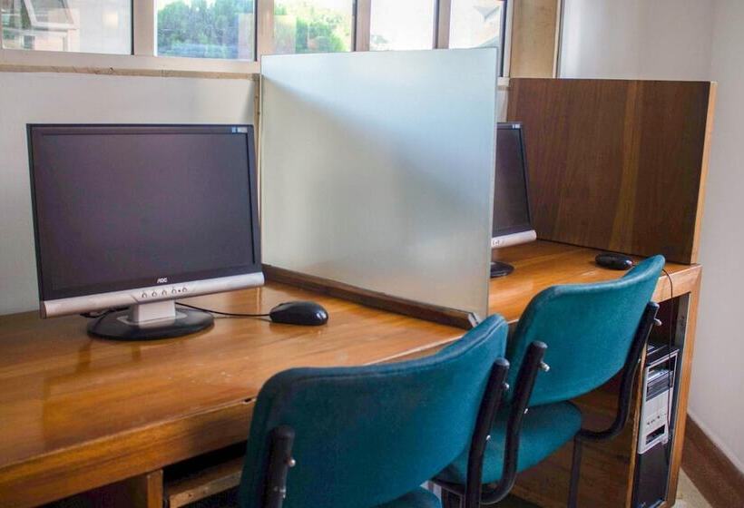 בית מלון כפרי Macedonia Plaza Medellin