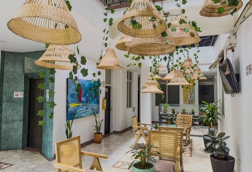 ホテル Macedonia Plaza Medellin