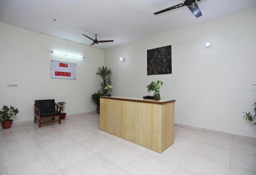 酒店 Oyo 14454 Celebration Bnb Home