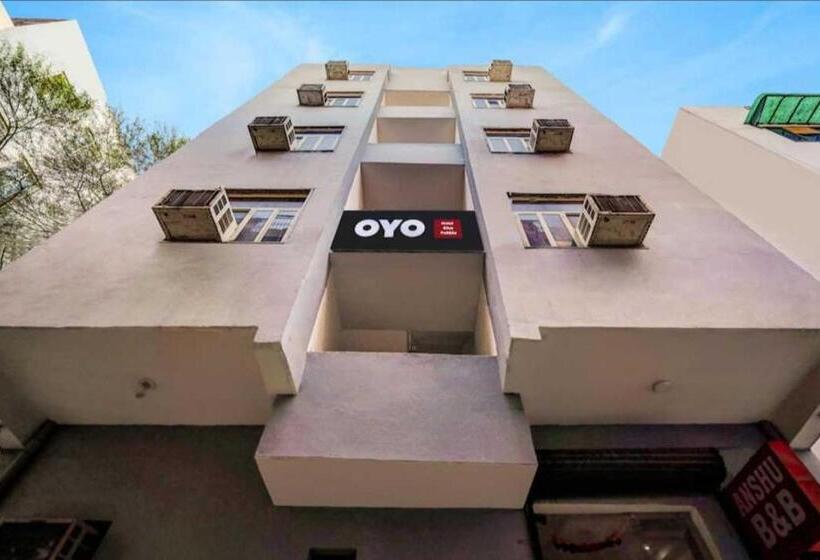 Hotel Oyo 22668 Chauhan Palace
