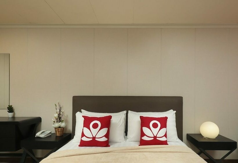 בית מלון כפרי Zen Premium Magallanes Makati