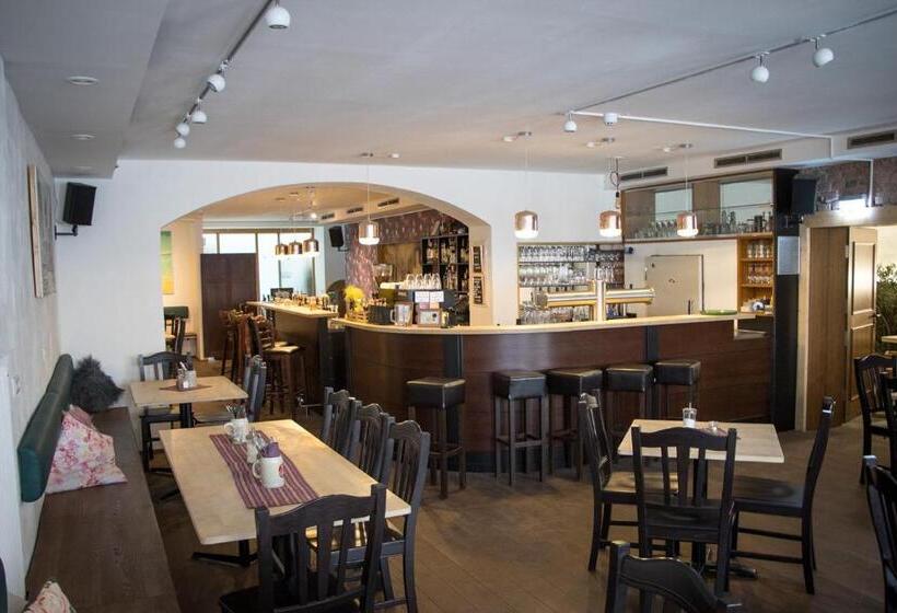 Отель Zur Krone