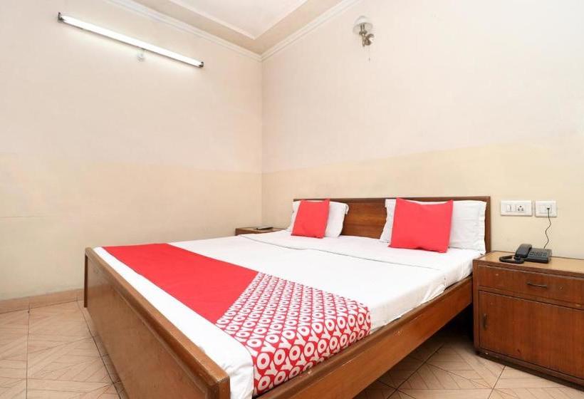 Oyo 24420 Hotel Ilford Lodge