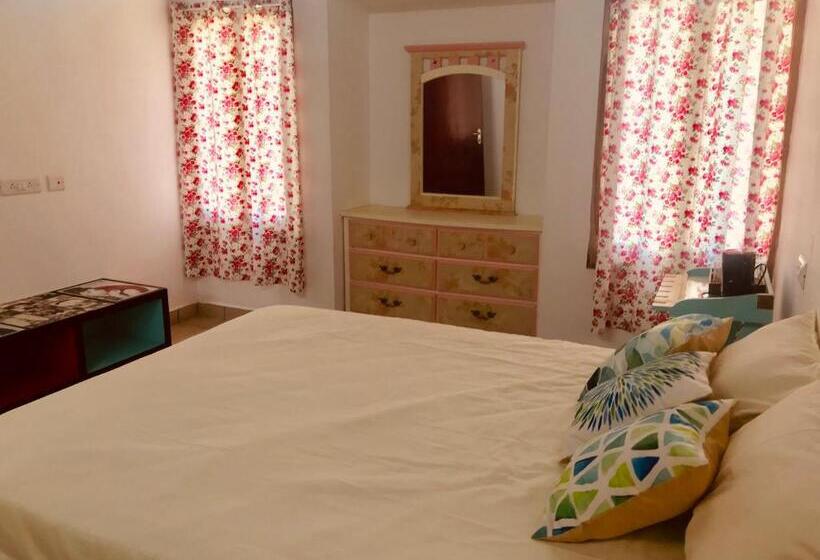 פנסיון Bleu & Blanc