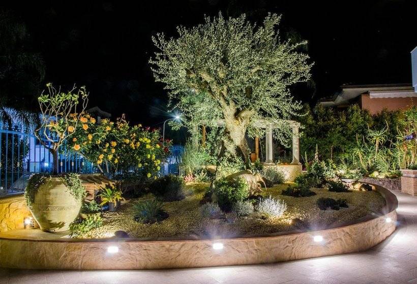 ペンション Mediterranean Charm