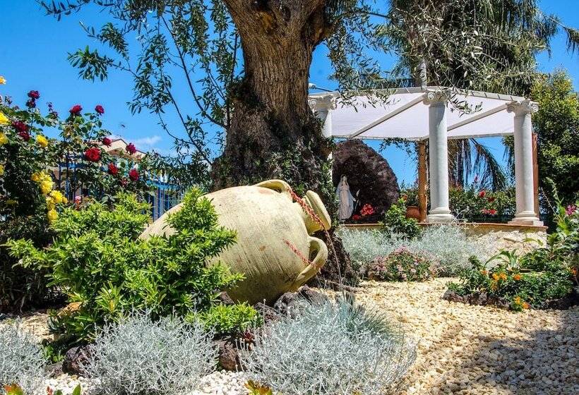 ペンション Mediterranean Charm