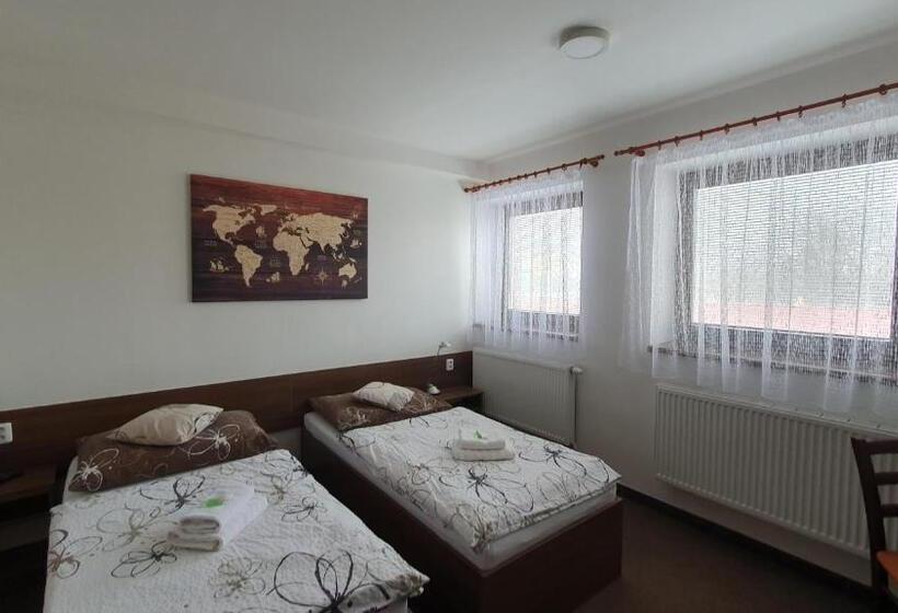 膳宿费 Motorest U Kola