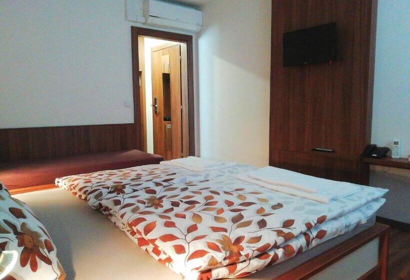 膳宿费 Motorest U Kola