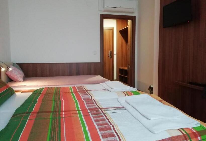 膳宿费 Motorest U Kola