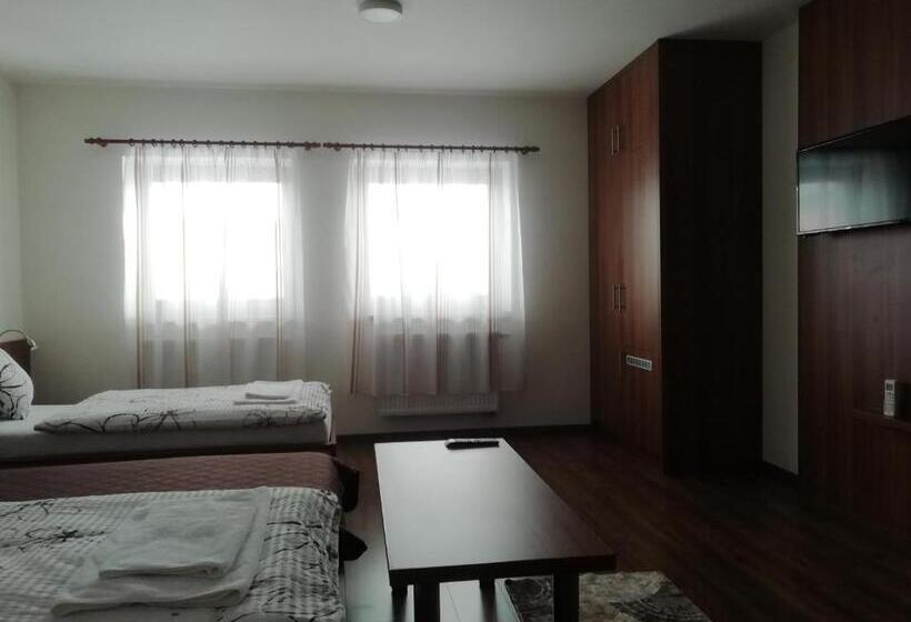 膳宿费 Motorest U Kola