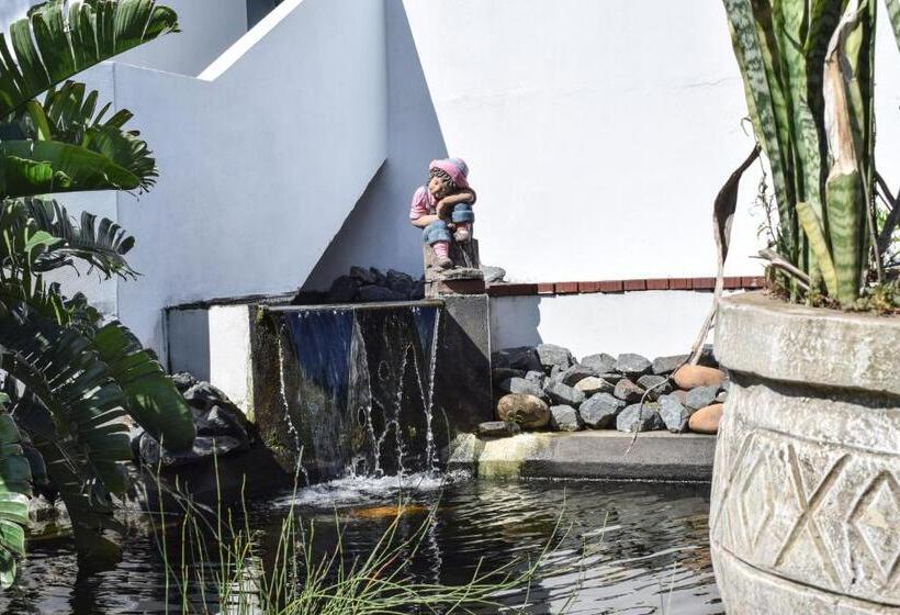 펜션 Santorini Guesthouse