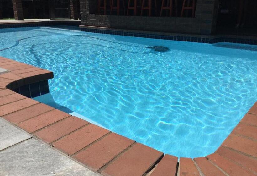 펜션 The Travel Inn Durban