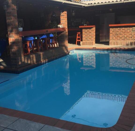 펜션 The Travel Inn Durban