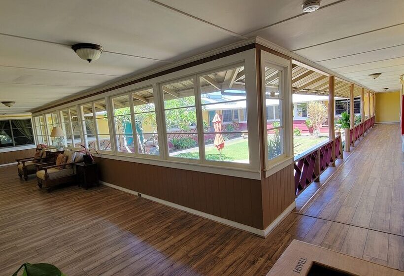 הוסטל Kohala Village Inn