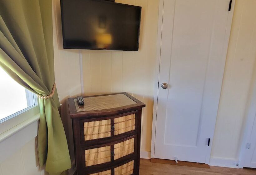 הוסטל Kohala Village Inn