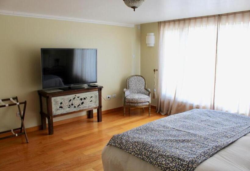 تختخواب و صبحانه La Aguada