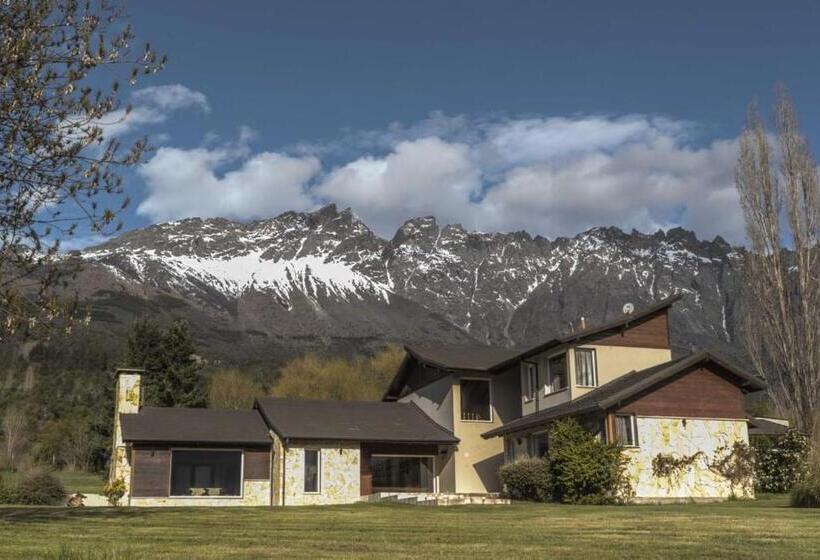 تختخواب و صبحانه La Aguada