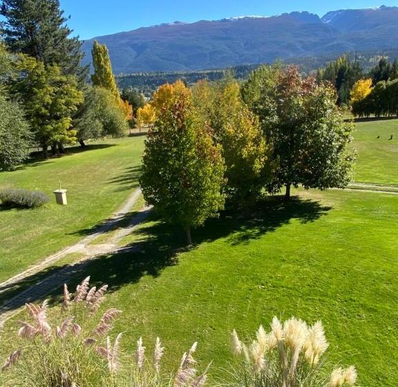 تختخواب و صبحانه La Aguada