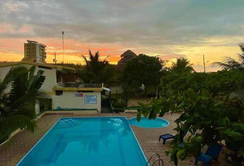 Отель Hostal La Tolita