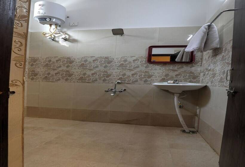 Hotel Oyo 15168 Sucasa Homes