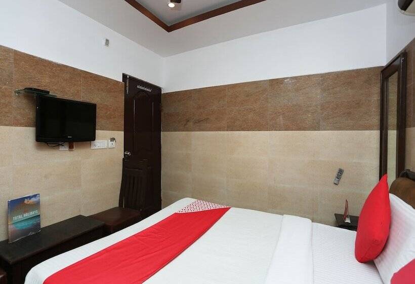 Отель Oyo 26745 Log Inn