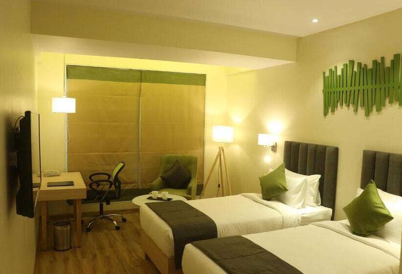 בית מלון כפרי Regenta Central Harsha Vapi