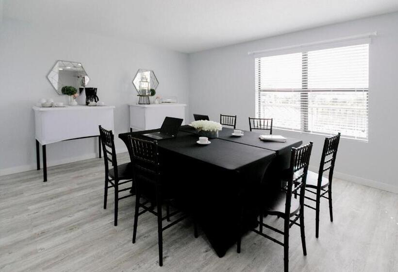 فندق Vistalmar Beach Resort