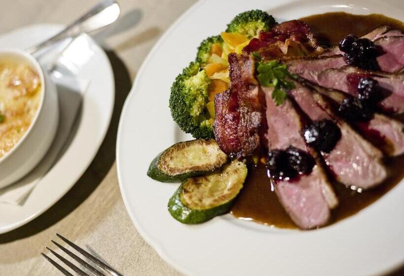 فندق Zur Waldbahn