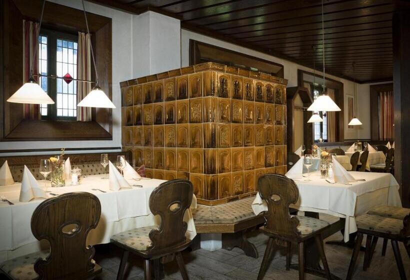 فندق Zur Waldbahn