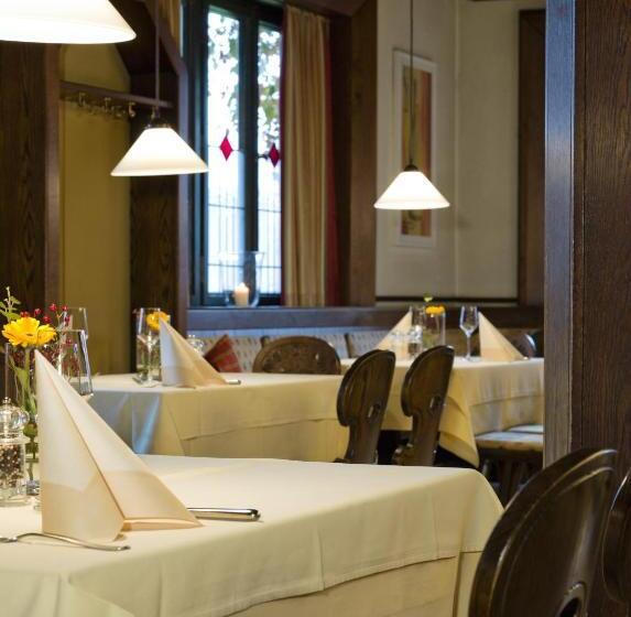 فندق Zur Waldbahn