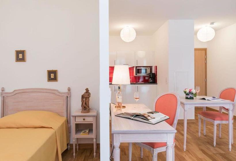 Medicis Home Nice Saint  Laurent  Du  Var