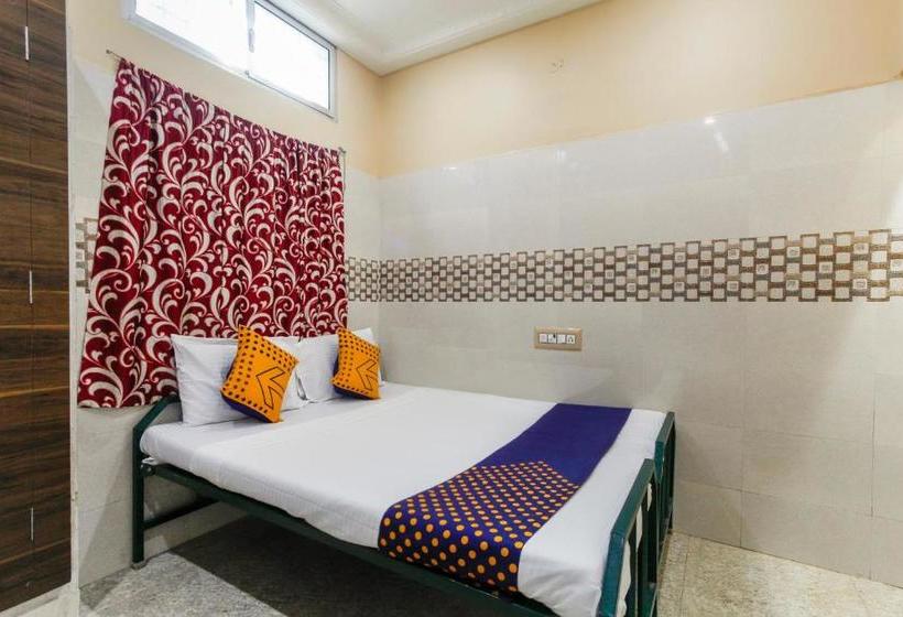 פנסיון Spot On 68869 Pkma Guest House