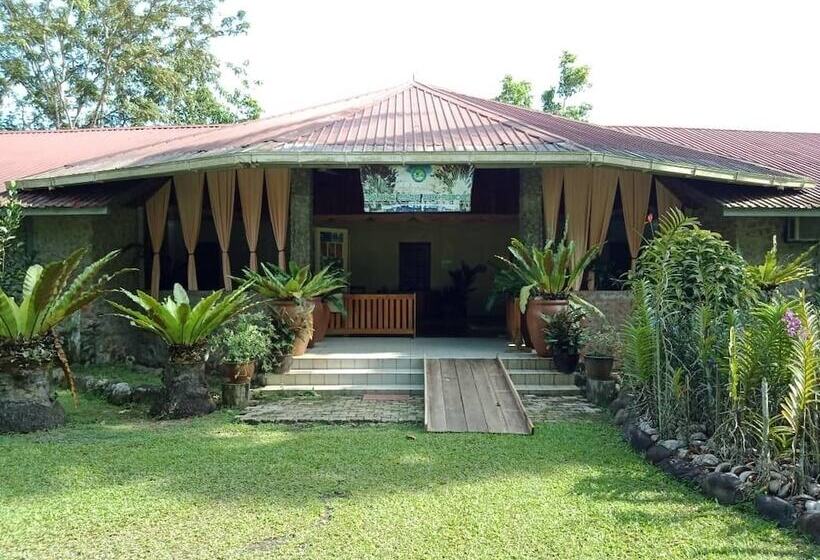 Balung River Eco Resort   Hostel