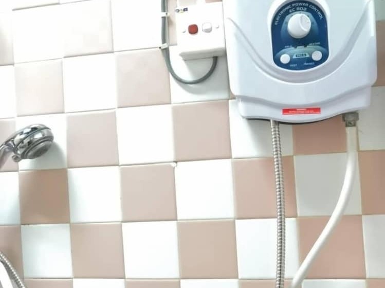 Balung River Eco Resort   Hostel