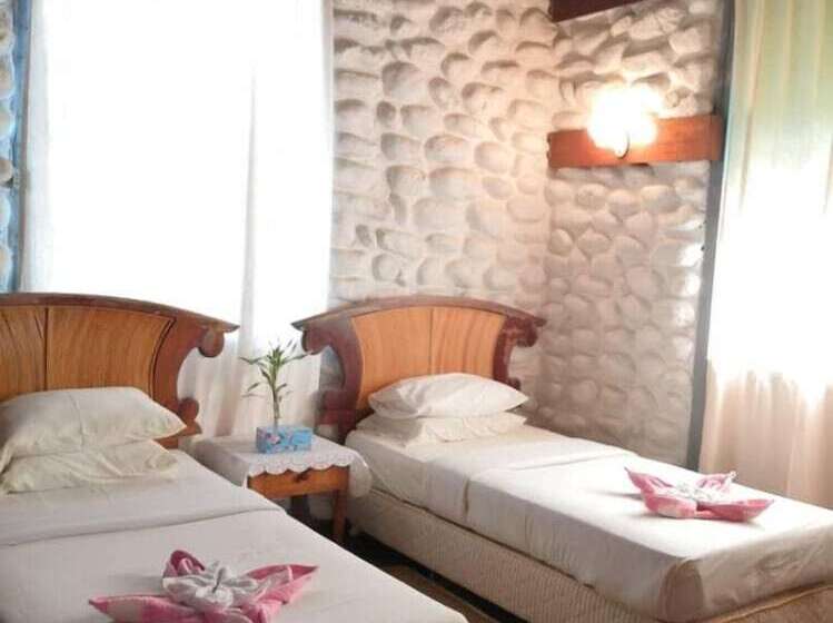 Balung River Eco Resort   Hostel