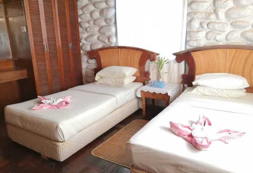 Balung River Eco Resort   Hostel