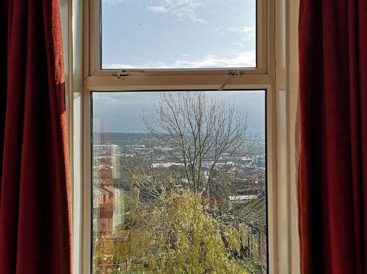 צימר Chimneys Guest House