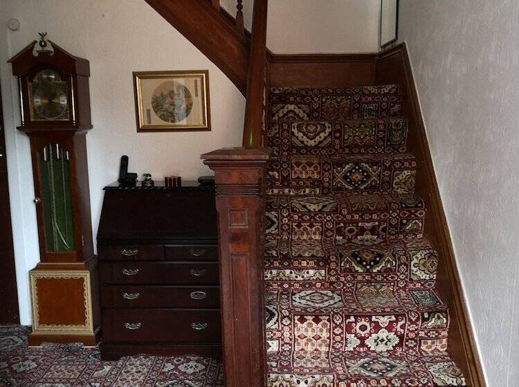 צימר Chimneys Guest House