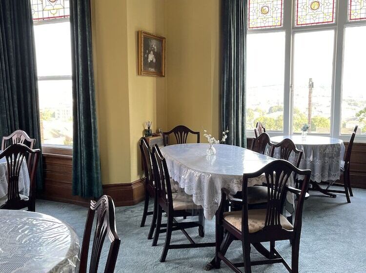 צימר Chimneys Guest House