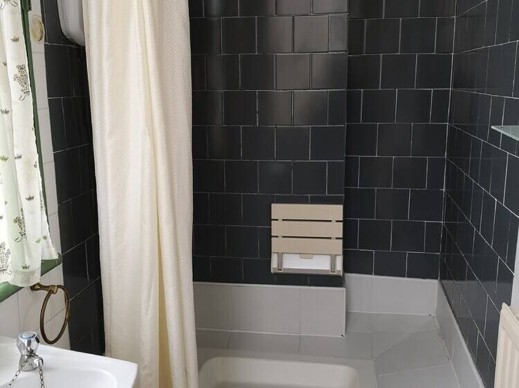 צימר Chimneys Guest House