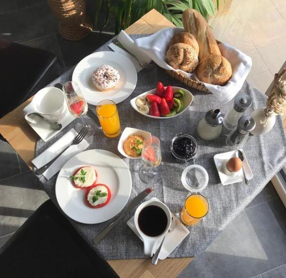 민박 Villa Aruba & Private Spa Suites