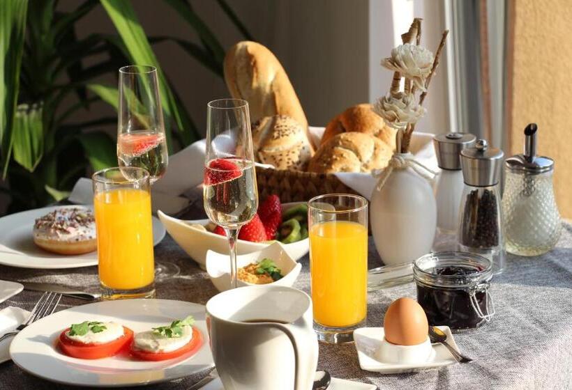 Bed and Breakfast Villa Aruba & Private Spa Suites