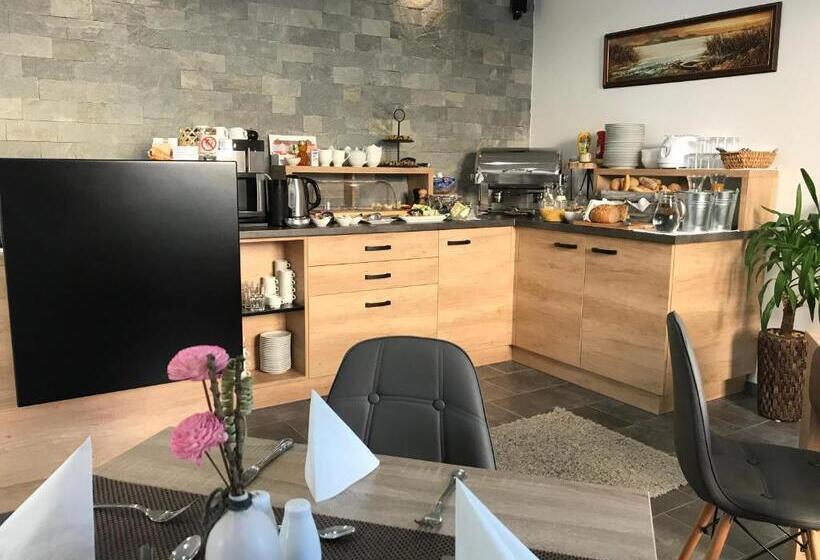 민박 Villa Aruba & Private Spa Suites