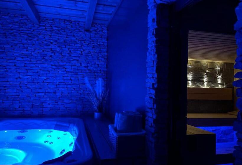 민박 Villa Aruba & Private Spa Suites