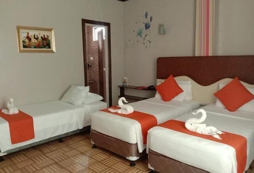 هتل 7 Meadows Inn